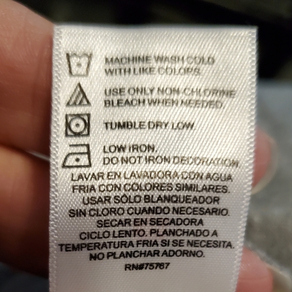 Chicago Bears Santa Hat Christmas T-Shirt - Picture 4 of 5